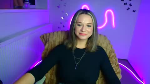 Susanna online show from March 1, 1:26 pm