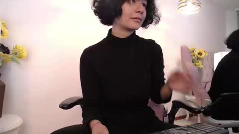 Snapshot of moony_14 chatting on March 12, 1:40 pm Michelle online show from March 12, 1:40 pm
