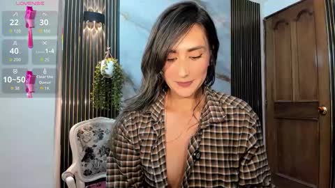 Moriah online show from February 26, 7:50 pm