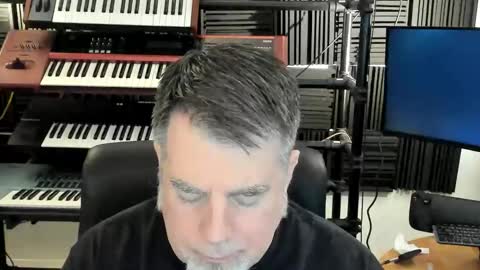 mostly_unbothered online show from November 11, 9:44 am