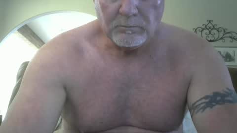 Snapshot of motorguy08 chatting on October 9, 8:14 pm motorguy08 online show from October 9, 8:14 pm