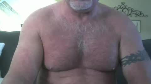 Snapshot of motorguy08 chatting on December 18, 10:13 pm motorguy08 online show from December 18, 10:13 pm