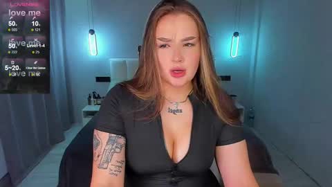 Carolina online show from November 14, 3:47 pm