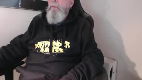 mr_boombastic2021 online show from October 25, 9:52 am