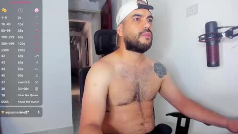 Snapshot of mr_chr1s chatting on October 29, 6:41 pm chris online show from October 29, 6:41 pm