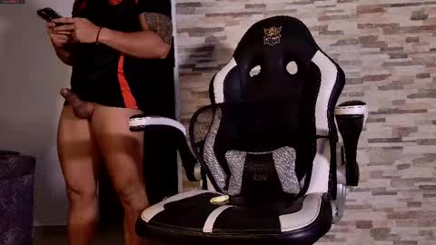 Snapshot of mr_david_cox chatting on November 1, 10:47 am David online show from November 1, 10:47 am