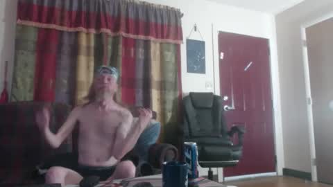 Snapshot of mr_happy12 chatting on March 2, 8:38 am mr_happy12 online show from March 2, 8:38 am