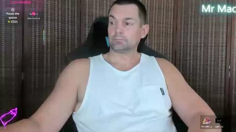 Cam online show from June 11, 5:33 pm