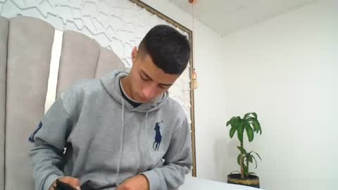 Mr Porn  online show from May 4, 9:21 pm