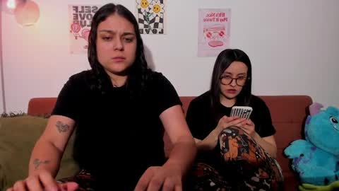 Laura online show from April 9, 12:36 am