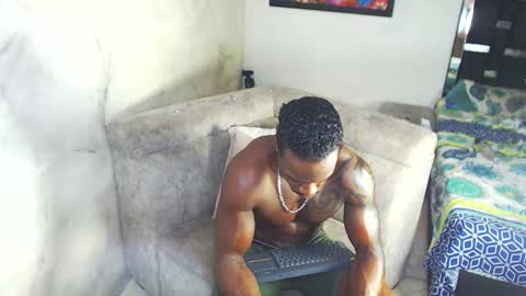 Snapshot of mrbyronstallion chatting on October 13, 12:12 am byron online show from October 13, 12:12 am