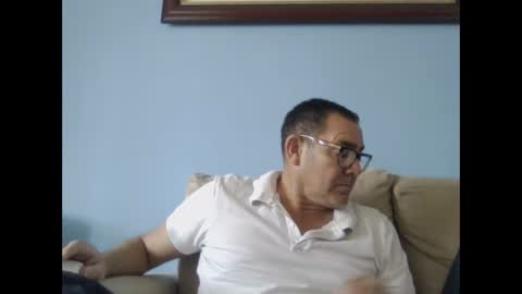 Snapshot of mrcaruso chatting on October 12, 3:37 pm Mrcaruso online show from October 12, 3:37 pm