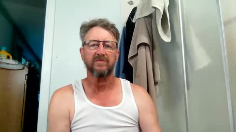 mrcumstain online show from October 1, 6:07 pm