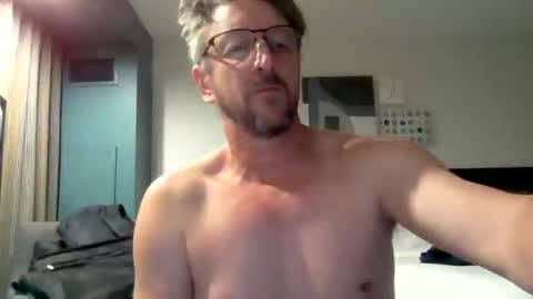 mrcumstain online show from February 3, 4:10 am