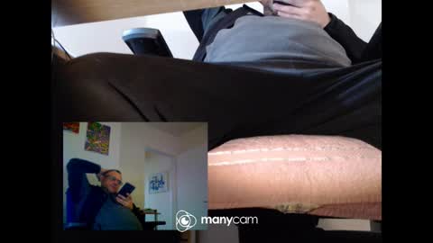 MrJohnsen1975 online show from June 15, 1:47 pm