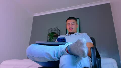 Mr Fox online show from April 18, 7:58 pm