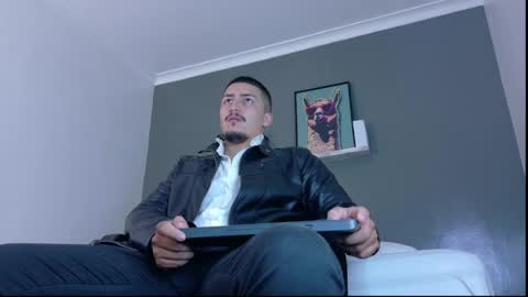 Mr Fox online show from April 4, 11:50 am