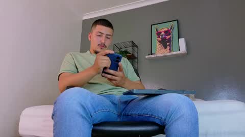 Mr Fox online show from March 26, 8:36 pm