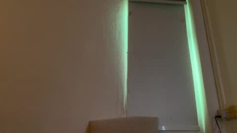 mriea_ online show from April 20, 3:53 am