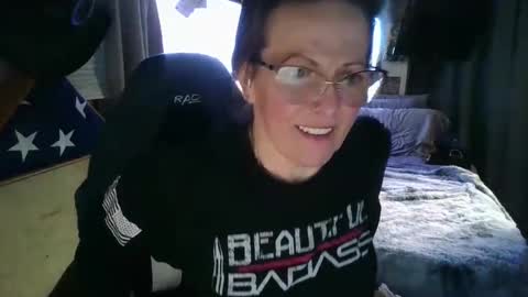 mrjshquinn online show from February 21, 11:52 pm