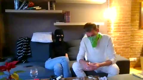 Mr Long online show from December 24, 4:51 pm