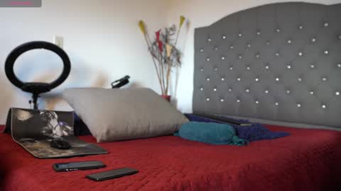 Luis    Instagram   online show from February 15, 8:01 pm