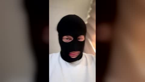 mrmrsnose online show from April 14, 4:38 am