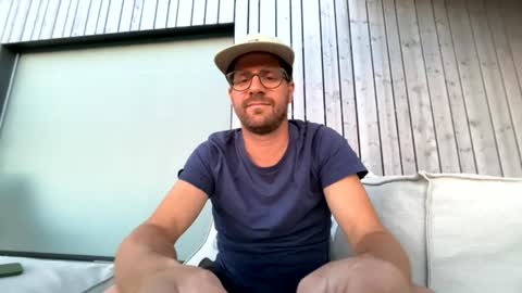 mrnieve online show from July 24, 7:11 pm