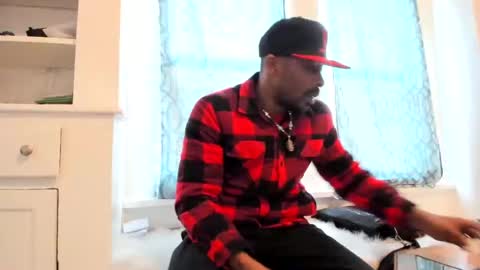 Snapshot of mromg007 chatting on December 24, 3:58 pm mromg007 online show from December 24, 3:58 pm