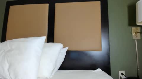 Snapshot of mromg007 chatting on November 2, 2:55 am mromg007 online show from November 2, 2:55 am