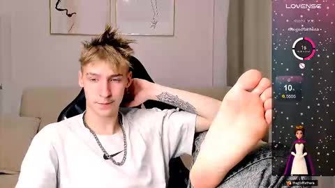 Snapshot of mrsexycum4u chatting on October 22, 6:31 pm Adam online show from October 22, 6:31 pm
