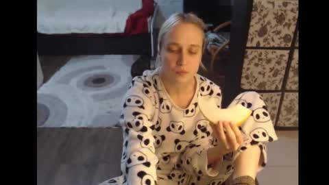 Snapshot of mrsluck chatting on September 23, 6:47 pm Sasha online show from September 23, 6:47 pm