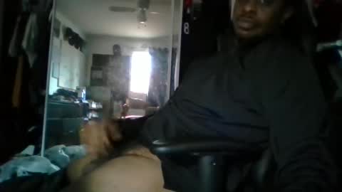 Snapshot of mrthicknlong6 chatting on December 30, 7:53 pm mrthicknlong6 online show from December 30, 7:53 pm