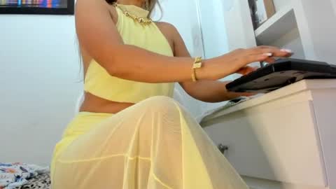ms_lunarose online show from June 28, 8:49 pm