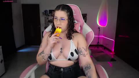 Manuela3 online show from March 16, 6:56 pm