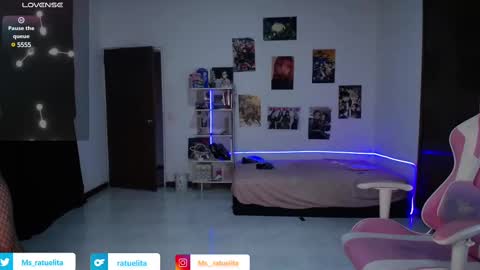 Snapshot of ms_ratuelita chatting on February 27, 9:47 pm Manuela3 online show from February 27, 9:47 pm