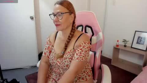 ms_samanta online show from May 19, 11:06 am