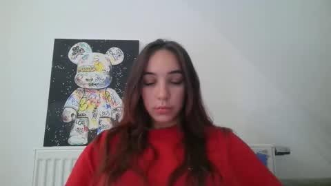 ms_sophiee online show from October 18, 4:00 pm