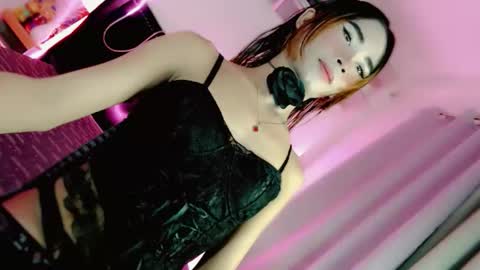 mscherry_ online show from February 15, 6:06 pm