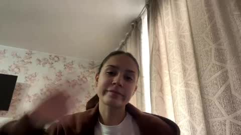 Tia online show from May 2, 8:09 am