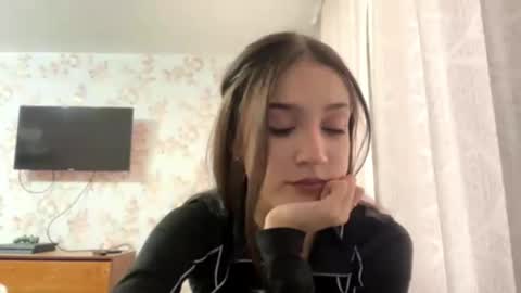 Tia online show from February 10, 10:29 am