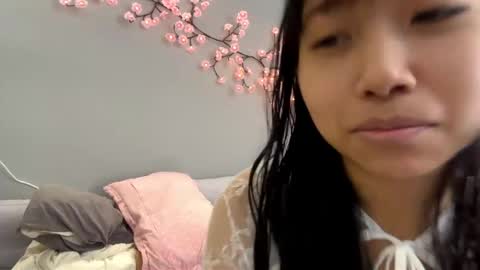 Mia online show from April 24, 1:40 am