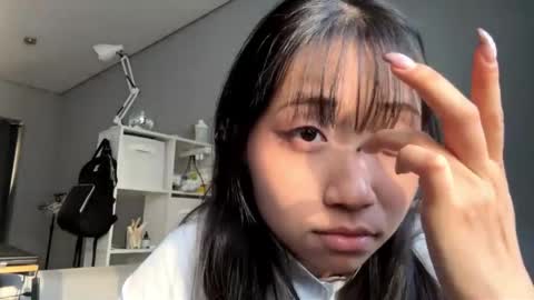 Mia online show from May 7, 7:59 am