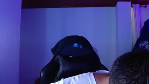 David Big online show from December 1, 6:06 pm