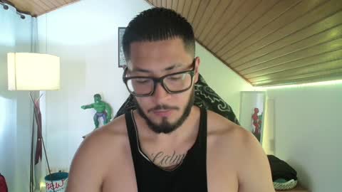 Snapshot of muscle_cock32 chatting on January 9, 3:55 pm David Big online show from January 9, 3:55 pm