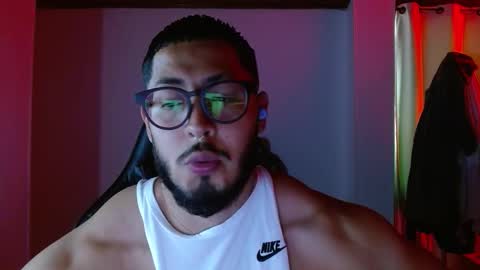 Snapshot of muscle_cock32 chatting on October 15, 5:58 pm David Big online show from October 15, 5:58 pm
