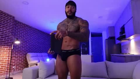 Snapshot of muscle_man19 chatting on September 10, 11:00 am Nick online show from September 10, 11:00 am