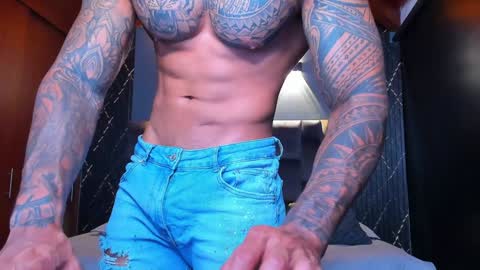 Snapshot of muscle_man19 chatting on January 24, 4:27 am Nick online show from January 24, 4:27 am