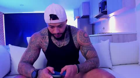 Snapshot of muscle_man19 chatting on September 21, 12:20 pm Nick online show from September 21, 12:20 pm