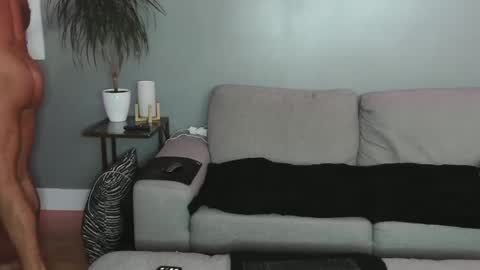 Snapshot of musclebigdd chatting on October 12, 1:09 am musclebigdd online show from October 12, 1:09 am